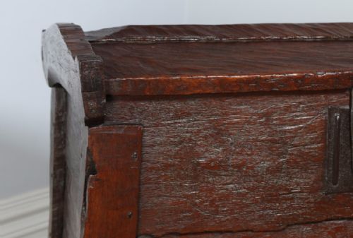fig 3. Antique English Tudor Elizabethan Oak Meal Ark Coffer Clamp Chest Trunk (Circa 16th Century)