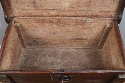 fig 7. Antique English Tudor Elizabethan Oak Meal Ark Coffer Clamp Chest Trunk (Circa 16th Century)