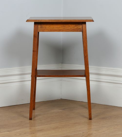 fig 2. Antique English Arts & Crafts Oak Occasional Square Lamp Side Table (Circa 1910)