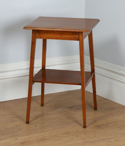 fig 5. Antique English Arts & Crafts Oak Occasional Square Lamp Side Table (Circa 1910)