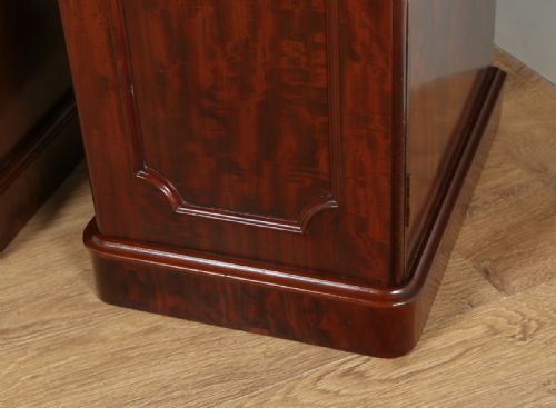fig 3. Antique Pair of Victorian Figured Mahogany Bedside Chests Pot Cupboards Night Stands Cabinets (Circa 1870)