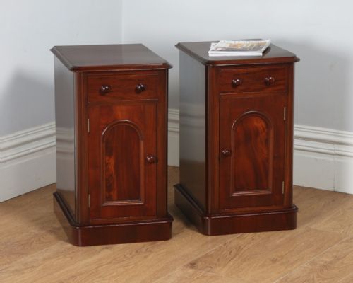 Pair of Antique Victorian Flame Mahogany Bedside Chests Pot Cupboards Night Stands Cabinets (Circa 1870)