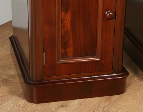 fig 4. Pair of Antique Victorian Flame Mahogany Bedside Chests Pot Cupboards Night Stands Cabinets (Circa 1870)