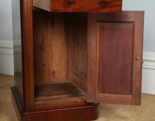 fig 9. Pair of Antique Victorian Flame Mahogany Bedside Chests Pot Cupboards Night Stands Cabinets (Circa 1870)