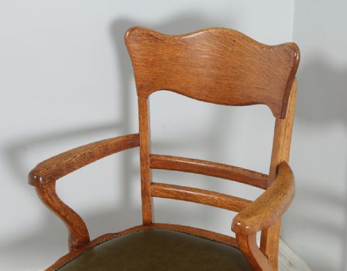 fig 1. Edwardian Oak & Leather Revolving Office Desk Arm Chair (Circa 1910)