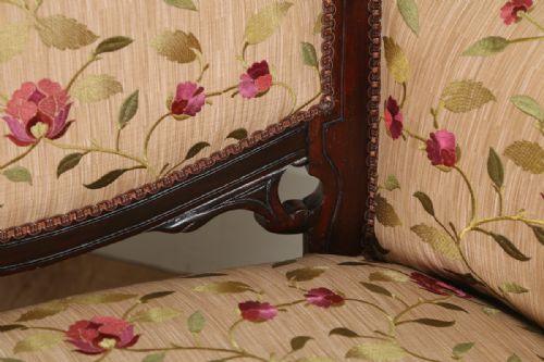 fig 4. Antique English Edwardian Art Nouveau Carved Mahogany Sofa Couch Settee (Circa 1900)