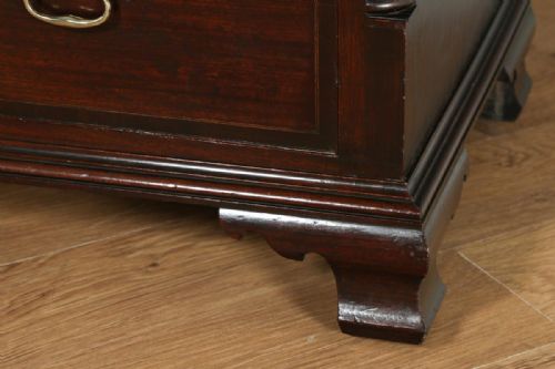 fig 6. Antique English Georgian Mahogany Inlaid Chest of Drawers (Circa 1800)