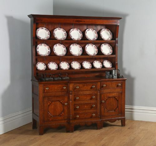 Antique Welsh Anglesey Talwrn Breakfront Georgian Oak Dresser Base & Rack (Circa 1810)