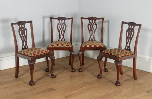 Antique English Set of Four Georgian Chippendale Style Mahogany Dining Chairs (Circa 1900)