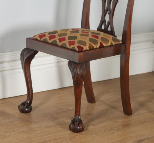 fig 1. Antique English Set of Four Georgian Chippendale Style Mahogany Dining Chairs (Circa 1900)