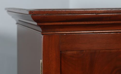 fig 2. Antique English Georgian Flame Mahogany Linen Press Wardrobe Cupboard (Circa 1810)
