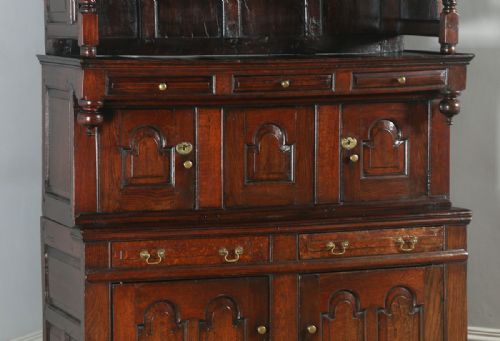 fig 2. Antique North Welsh George I Oak Cwpwrdd Tridarn Court Housekeepers Press Cupboard (Circa 1740)