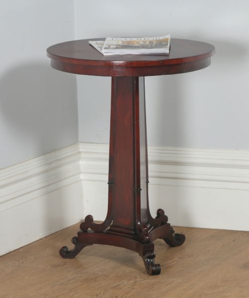 Antique English Georgian Mahogany Circular Wine Lamp Occasional Tripod Table (Circa 1830)

