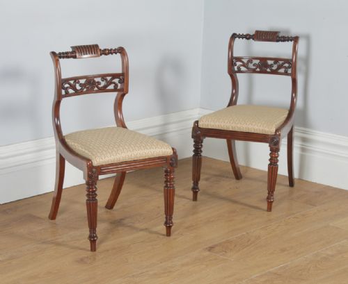 Antique English Pair of Regency Mahogany Dining / Side / Hall Chairs (Circa 1820)