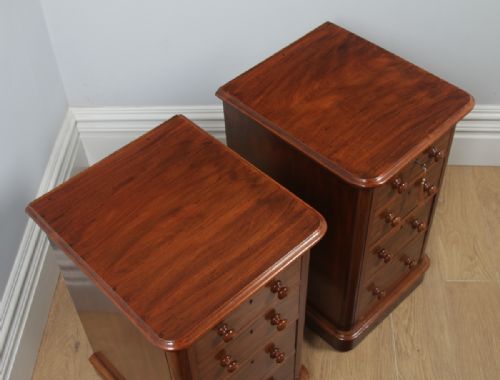 fig 4. Antique Pair of English Victorian Figured Mahogany Bedside Chests (Circa 1860)