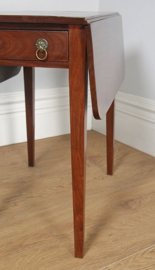fig 7. Antique English Georgian Regency Mahogany Drop Leaf Pembroke Side Table (Circa 1810)