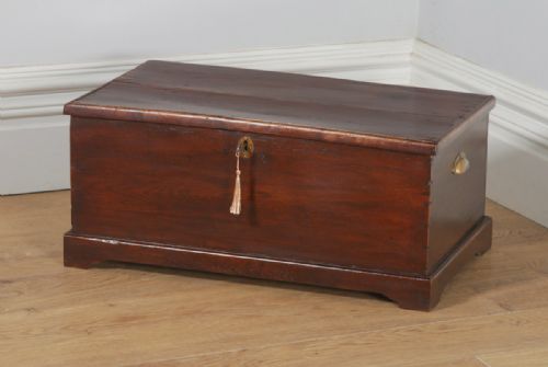 fig 3. Antique English Georgian Elm & Oak Trunk Blanket Box Chest Ottoman (Circa 1780)