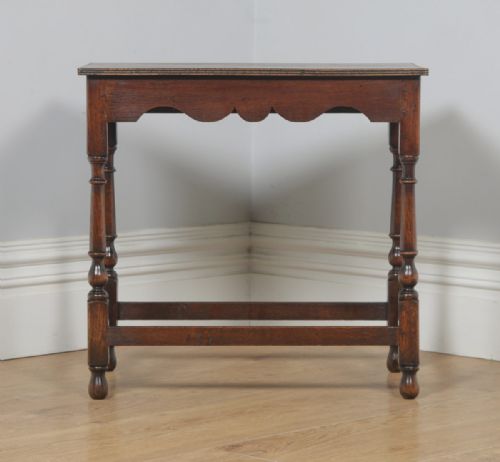 fig 2. Antique English Georgian Style Oak Country Side Hall Table (Circa 1860)