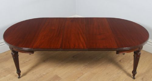fig 6. Antique English Victorian Mahogany Round Extendable 8 Seat Dining Table (Circa 1890)