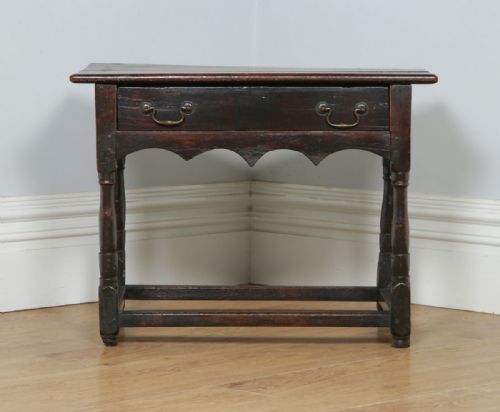 fig 2. Antique English 18th Century Georgian Oak Occasional Side Table (Circa 1730)
