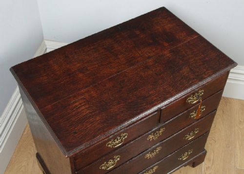 fig 3. Small Antique English Georgian Oak Bachelors Chest of Drawers (Circa 1780)