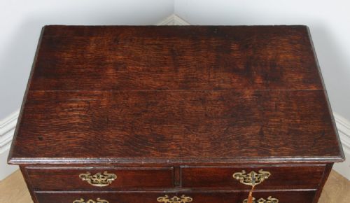 fig 5. Small Antique English Georgian Oak Bachelors Chest of Drawers (Circa 1780)