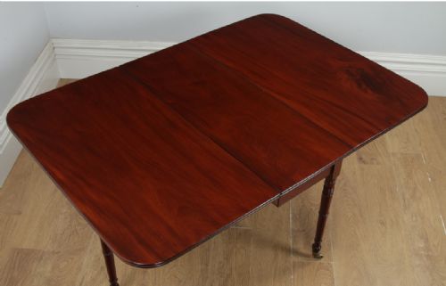fig 3. Antique English Georgian Figured Mahogany Drop Leaf Pembroke Dining Table (Circa 1830)