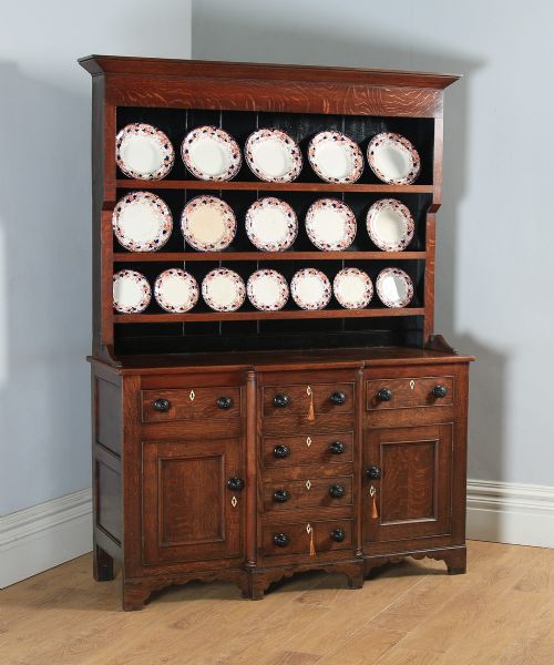 Antique Welsh Caernarfonshire Breakfront Georgian Oak Sideboard Dresser Base & Rack (Circa 1830)