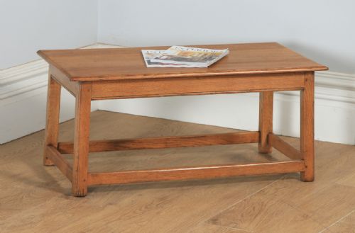 Antique English George V Arts & Crafts Oak Rectangular Coffee / Centre / Occasional / Magazine Table (Circa 1915)