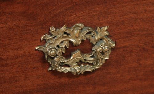 fig 6. Antique English Georgian Flame Mahogany Linen Press Wardrobe Cupboard (Circa 1790)