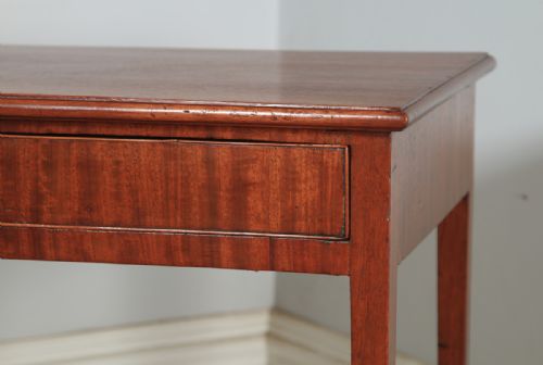 fig 3. Antique English 19th Century Georgian Mahogany Occasional Side Table (Circa 1800)