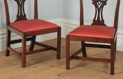 fig 3. Antique English Pair of Georgian Chippendale Mahogany Dining Chairs (Circa 1800)