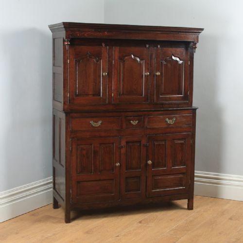 Antique Welsh Georgian Oak Cwpwrdd Deuddarn Housekeepers Cupboard (Circa 1750)