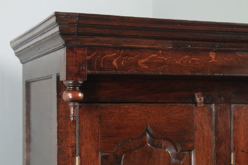 fig 5. Antique Welsh Georgian Oak Cwpwrdd Deuddarn Housekeepers Cupboard (Circa 1750)