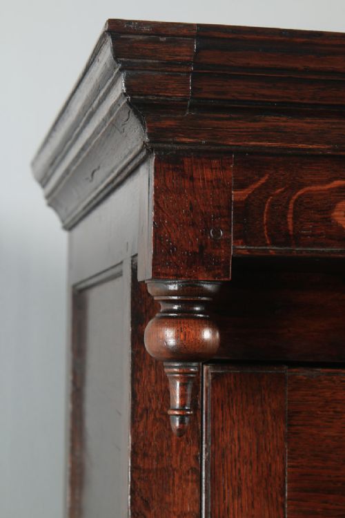 fig 6. Antique Welsh Georgian Oak Cwpwrdd Deuddarn Housekeepers Cupboard (Circa 1750)