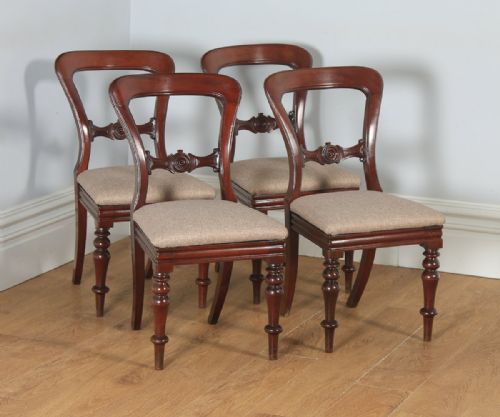Antique English Victorian Set of Four Mahogany Balloon Back Dining Chairs (Circa 1870)