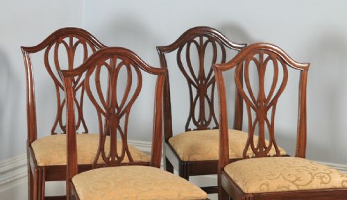 fig 2. Antique English Set of Four Georgian Hepplewhite Mahogany Dining Chairs (Circa 1780)