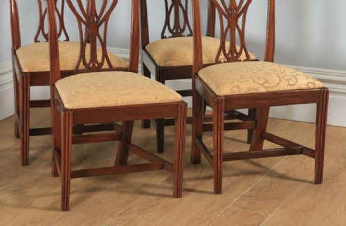 fig 4. Antique English Set of Four Georgian Hepplewhite Mahogany Dining Chairs (Circa 1780)