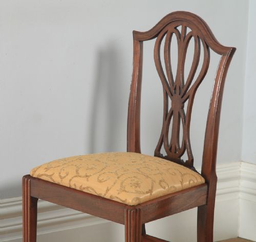 fig 6. Antique English Set of Four Georgian Hepplewhite Mahogany Dining Chairs (Circa 1780)