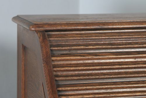 fig 4. Antique English George V 3ft 6” Oak Roll Top Pedestal Office Desk (Circa 1920)