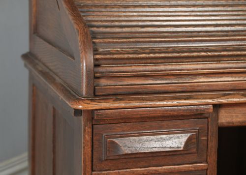 fig 6. Antique English George V 3ft 6” Oak Roll Top Pedestal Office Desk (Circa 1920)