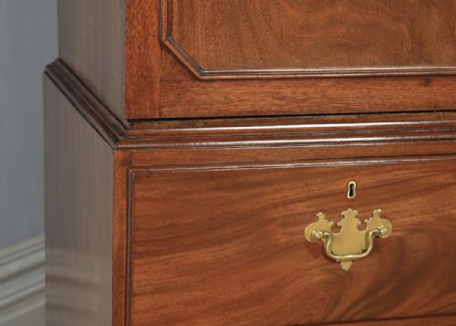 fig 5. Antique English Georgian Figured Mahogany Linen Press Wardrobe (Circa 1790)