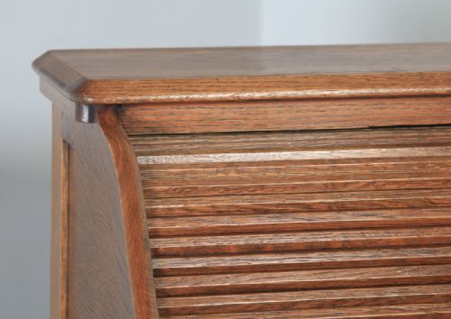 fig 3. Antique English Edwardian 4ft” Solid Oak Roll Top Pedestal Office Desk (Circa 1910)