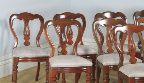 fig 1. Antique English Victorian Set of 12 Twelve Mahogany Balloon Spear Back Dining Chairs (Circa 1870)