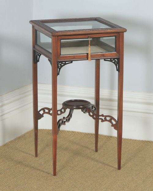 Antique English Edwardian Chippendale Style Carved Solid Mahogany Glass Bijouterie Display Cabinet Table (Circa 1910)