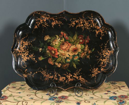 fig 1. Antique English Victorian Ebonised Chinoiserie Floral Papier Mâché Drinks Butlers Tray (Circa 1860)