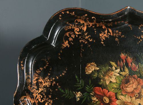 fig 2. Antique English Victorian Ebonised Chinoiserie Floral Papier Mâché Drinks Butlers Tray (Circa 1860)