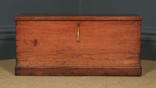 fig 2. Antique English Georgian Pine Trunk (Circa 1830)