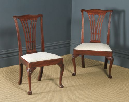 Antique English Pair of Georgian Chippendale Mahogany Dining / Side Chairs (Circa 1780)