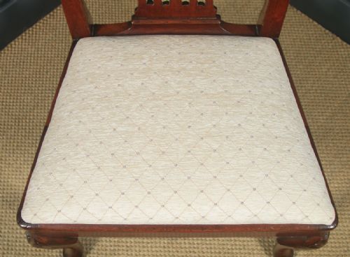 fig 6. Antique English Georgian Chippendale Mahogany Gentleman's Dining Chair (Circa 1780)